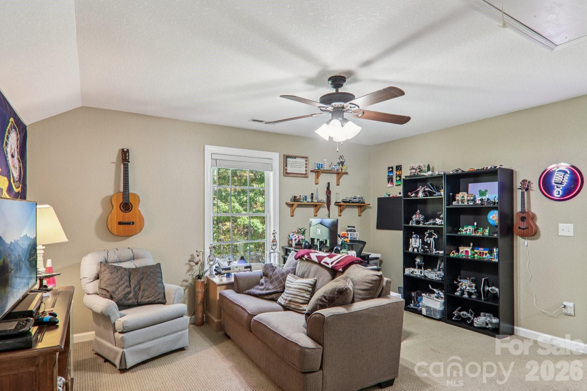 Single Family Residence at 6 Wagon Trace, Flat Rock, photo 23 of 48