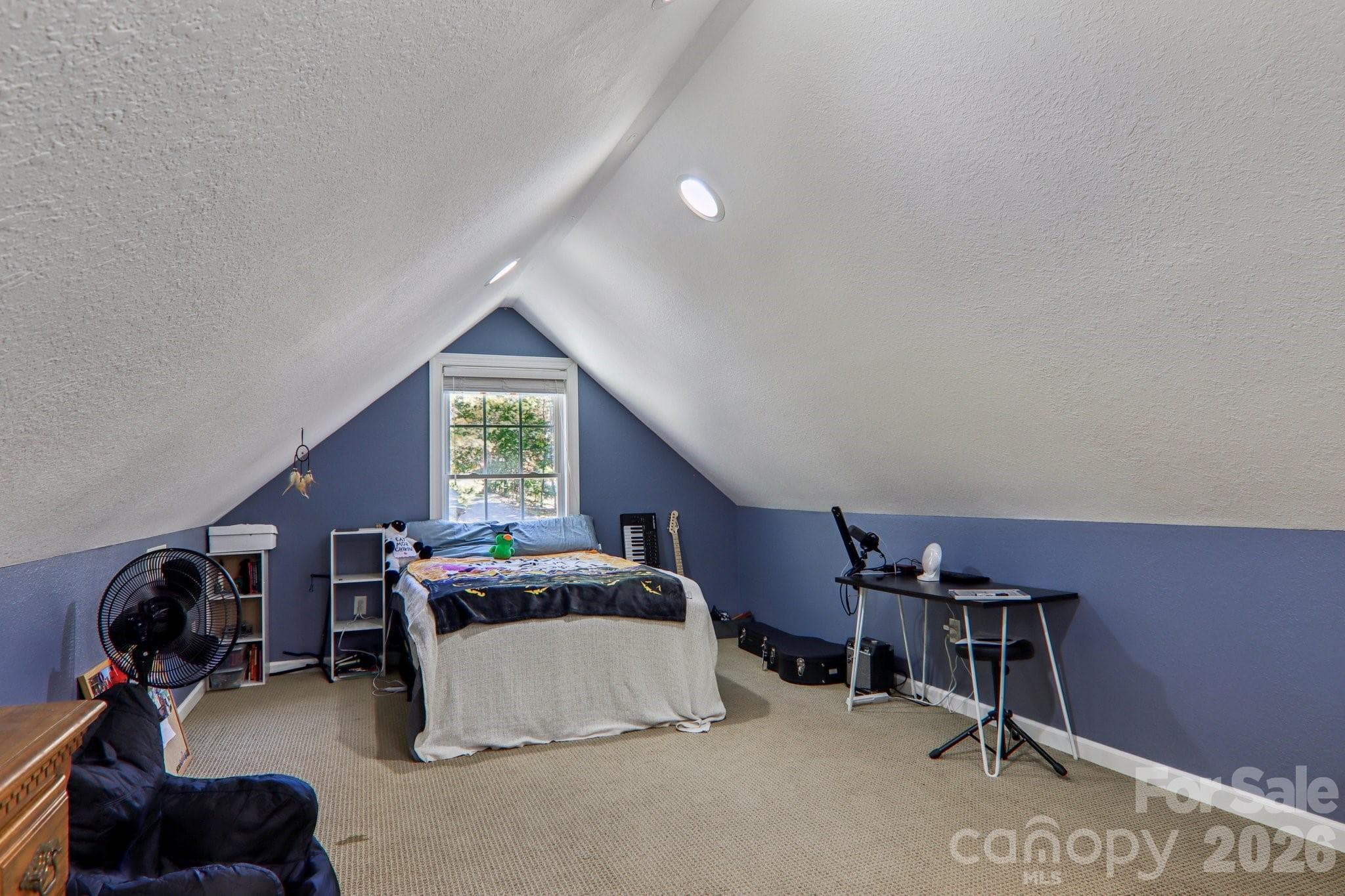 Upper bedroom - 6 Wagon Trace, Flat Rock