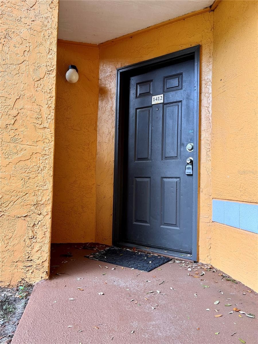 Condominium at 4548 COMMANDER DR #1412, ORLANDO, photo 3 of 12