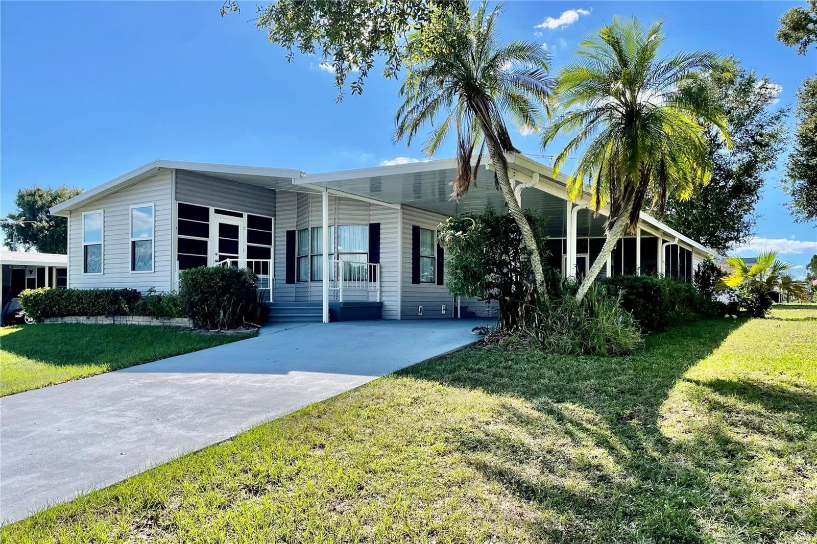 116 S WINTER CIR