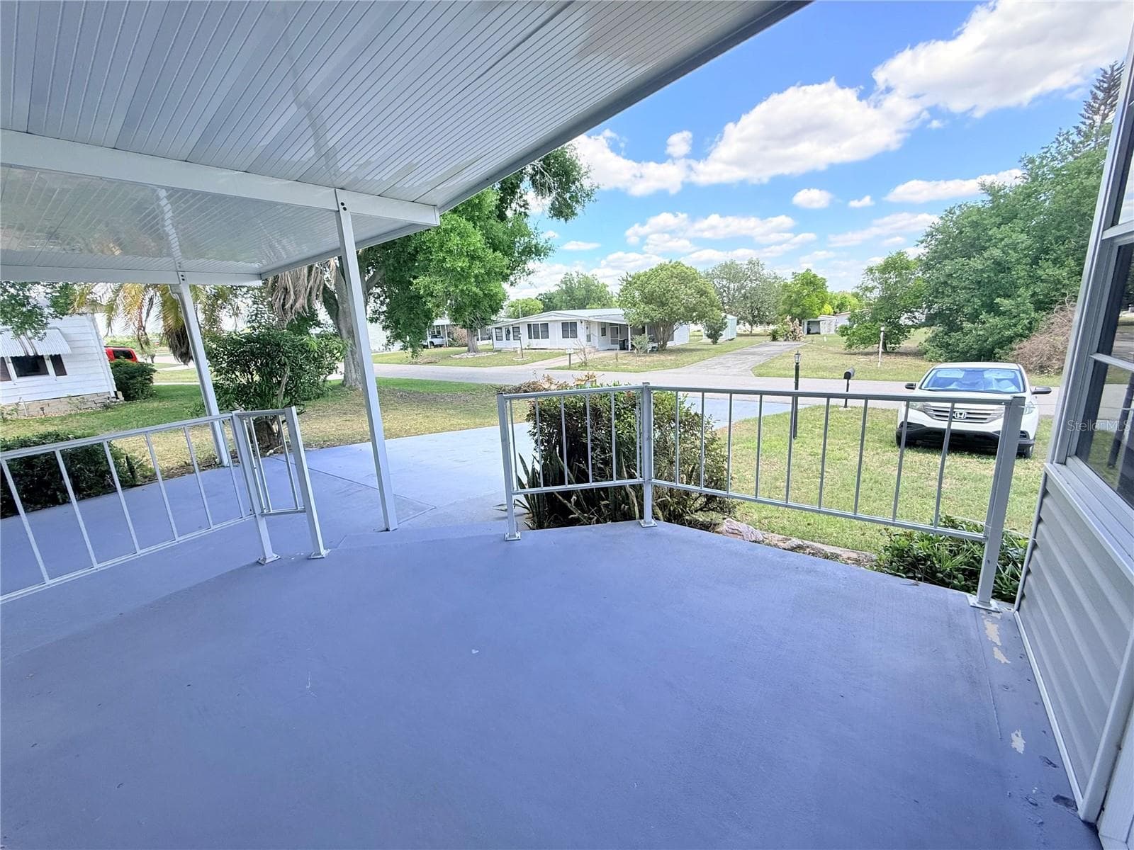 Manufactured Home at 116 S WINTER CIR, AVON PARK, photo 6 of 33