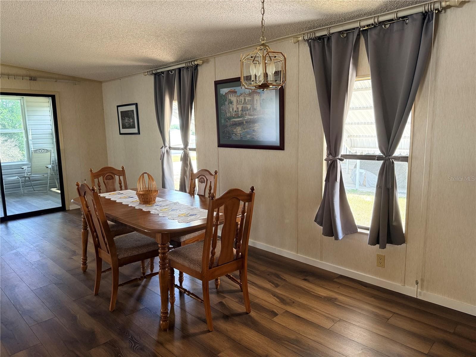 Manufactured Home at 116 S WINTER CIR, AVON PARK, photo 17 of 33