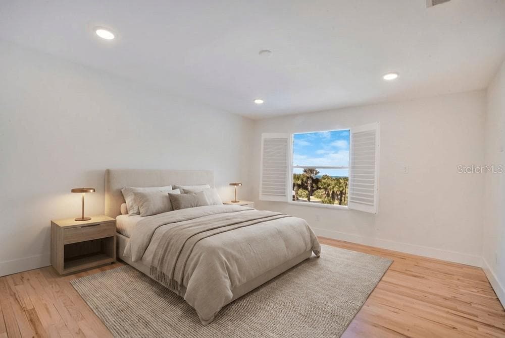 Bedroom - 2117 OCEAN DR, NEW SMYRNA BEACH