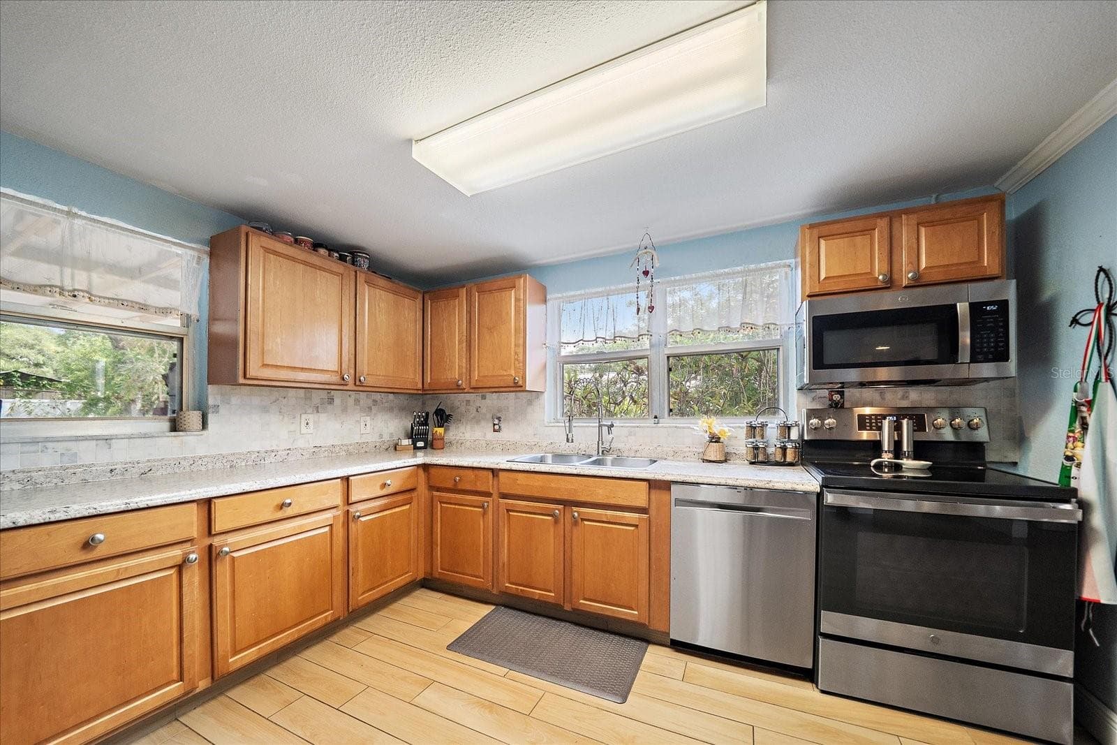 Large open kitchen - 2503 53RD AVE W, BRADENTON