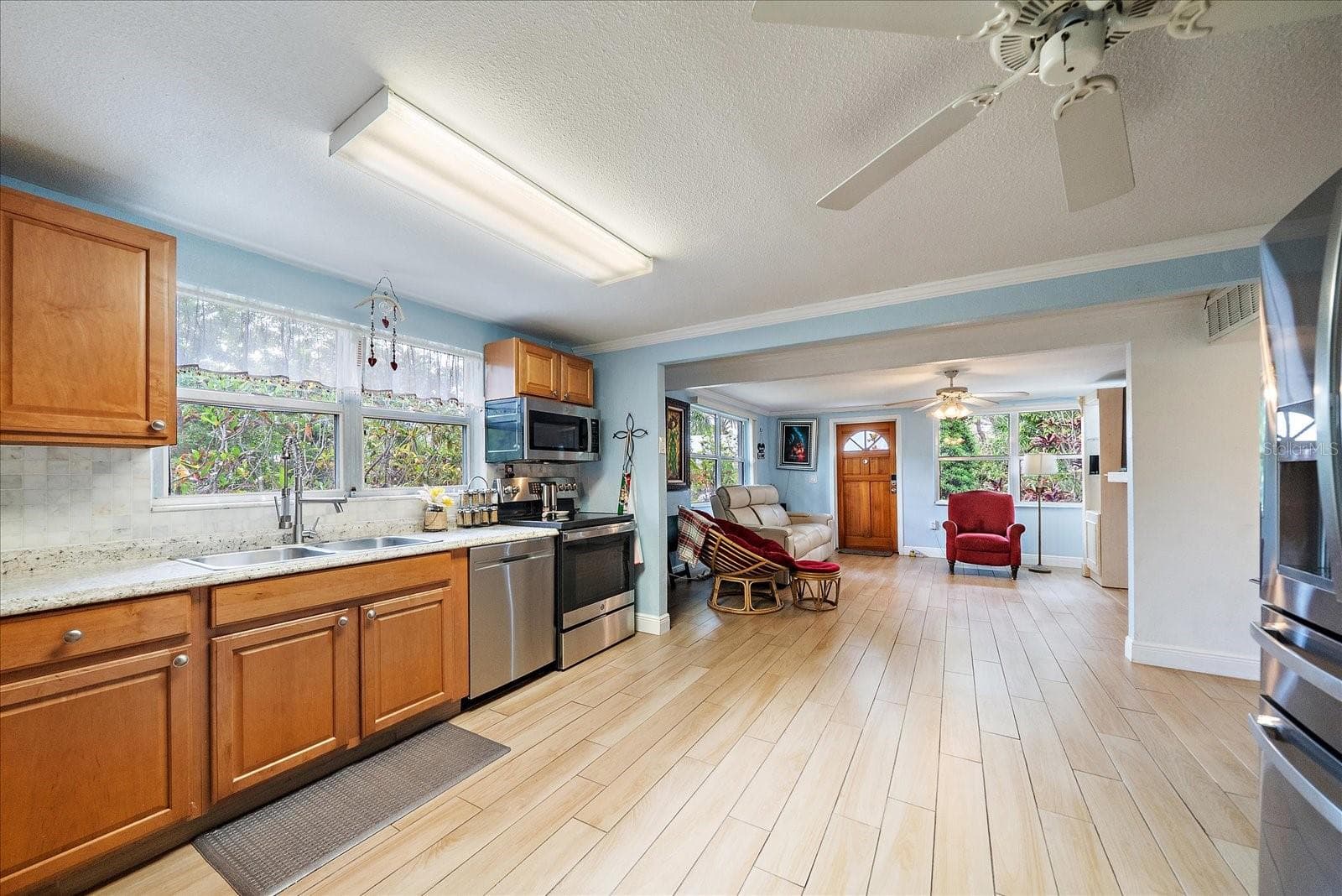 Large open kitchen - 2503 53RD AVE W, BRADENTON