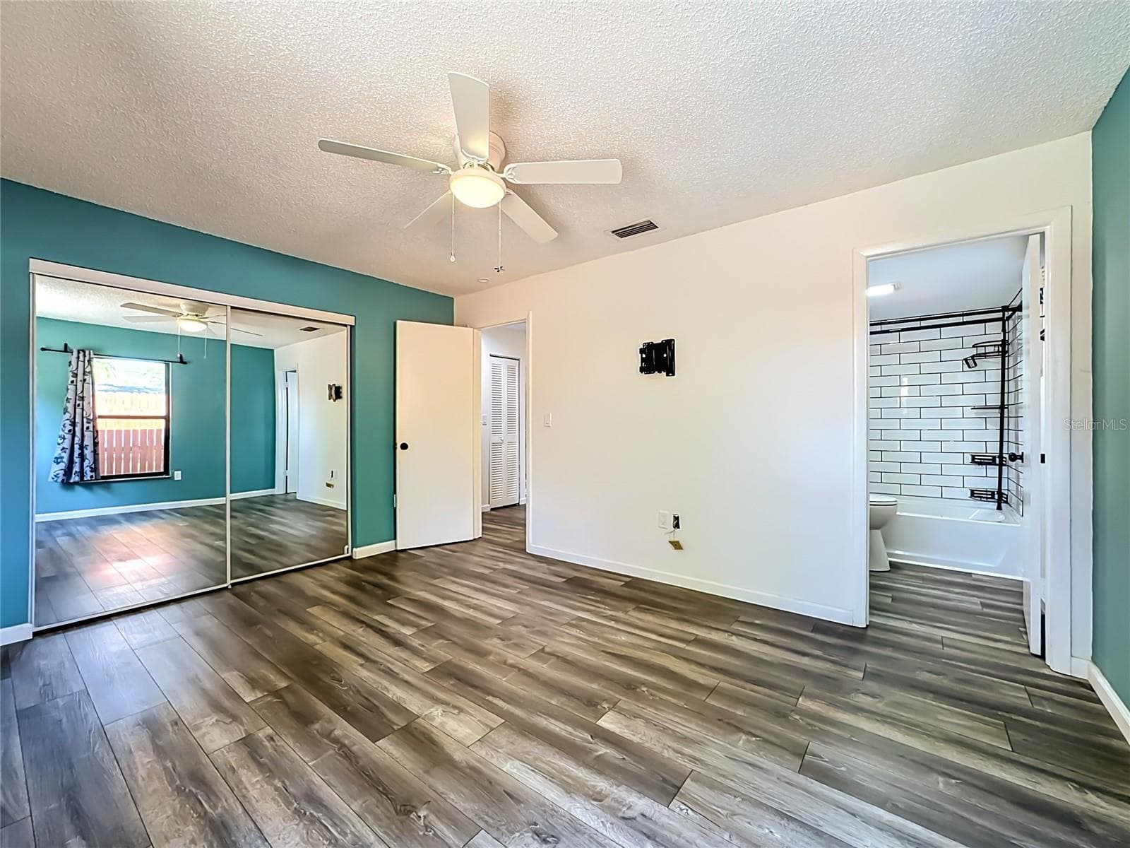 Condominium at 2006 7TH AVE W #B, BRADENTON, photo 17 of 22