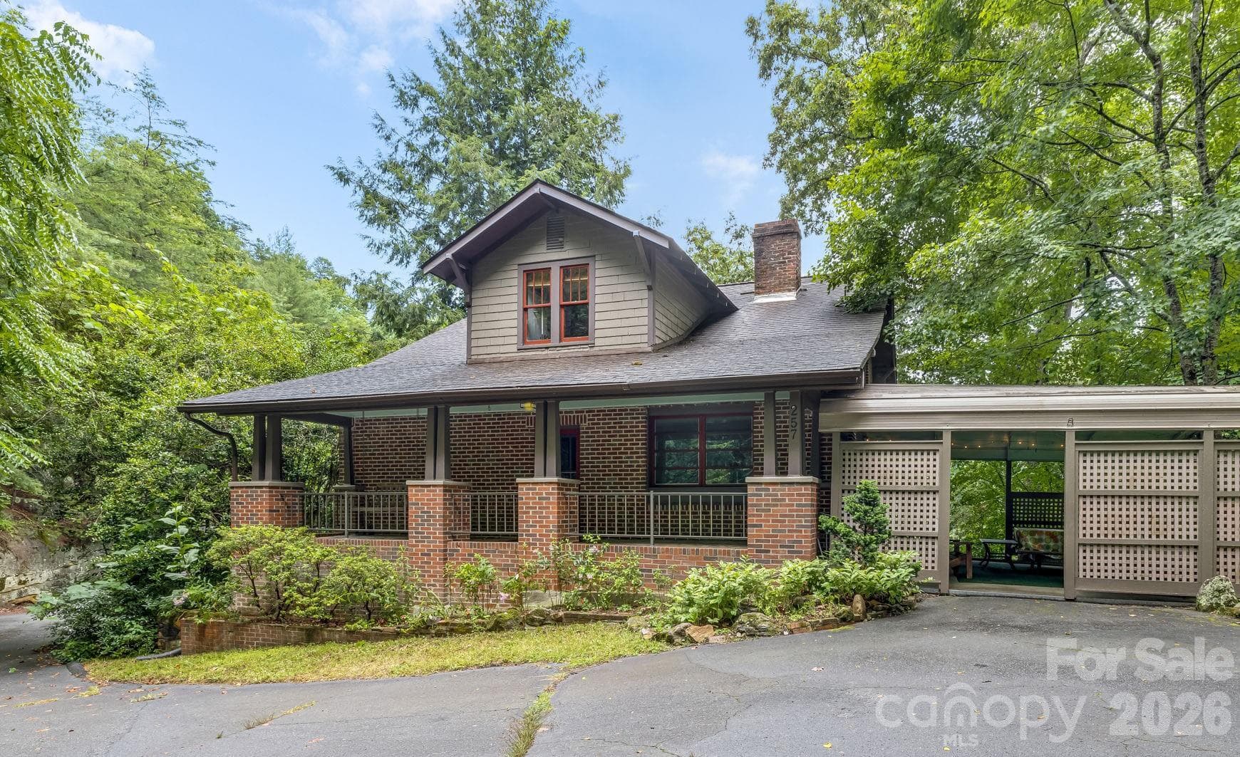 Single Family Residence at 257 Henderson Drive, Hot Springs, photo 3 of 48
