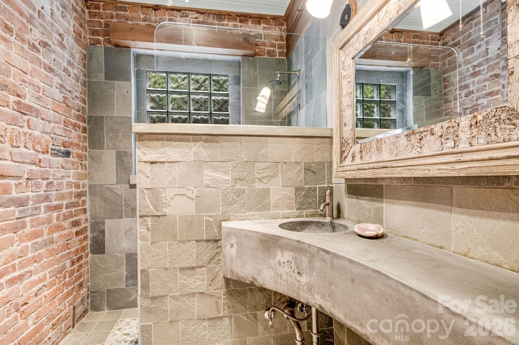 Single Family Residence at 257 Henderson Drive, Hot Springs, photo 18 of 48