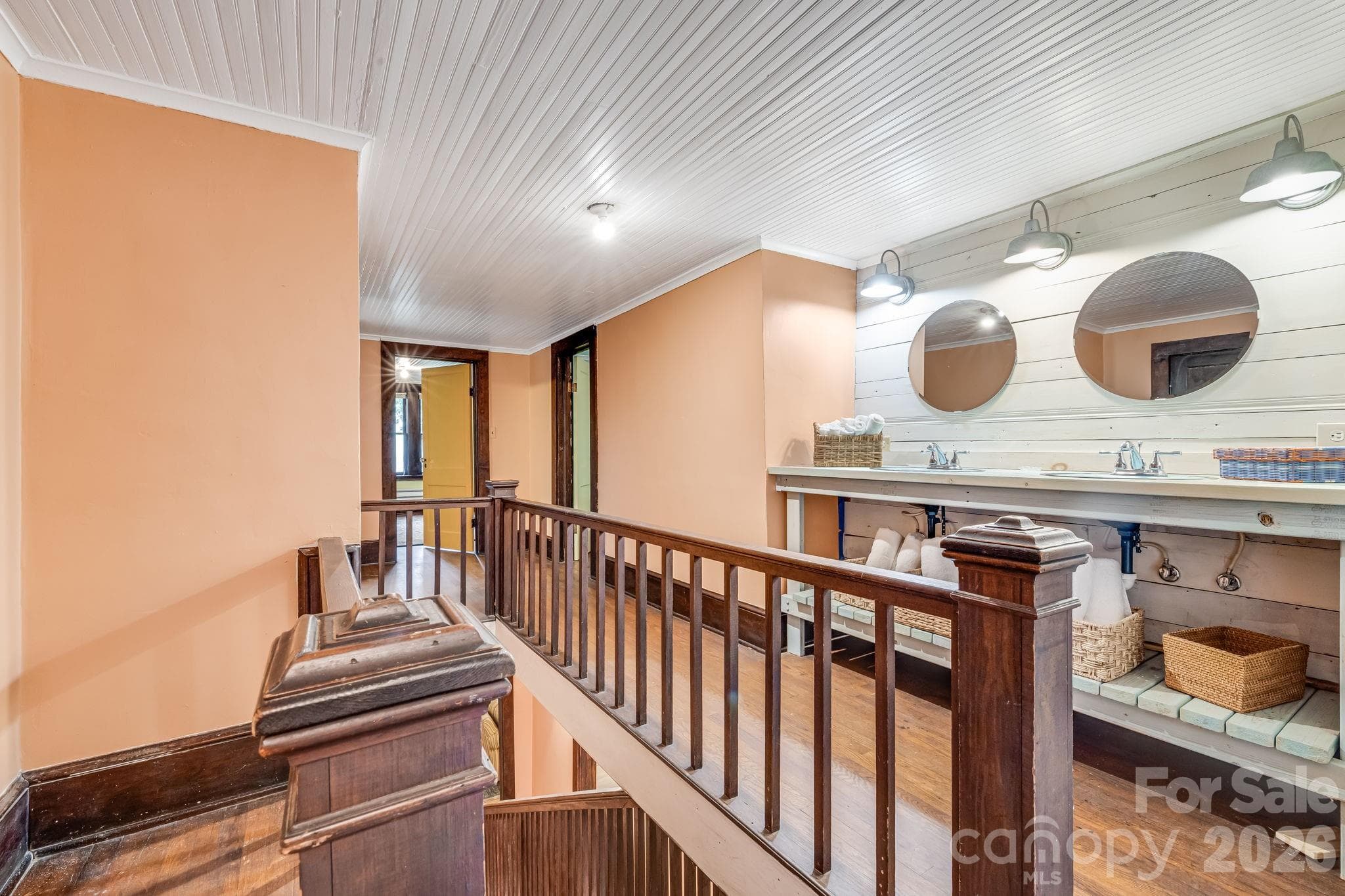 Single Family Residence at 257 Henderson Drive, Hot Springs, photo 21 of 48