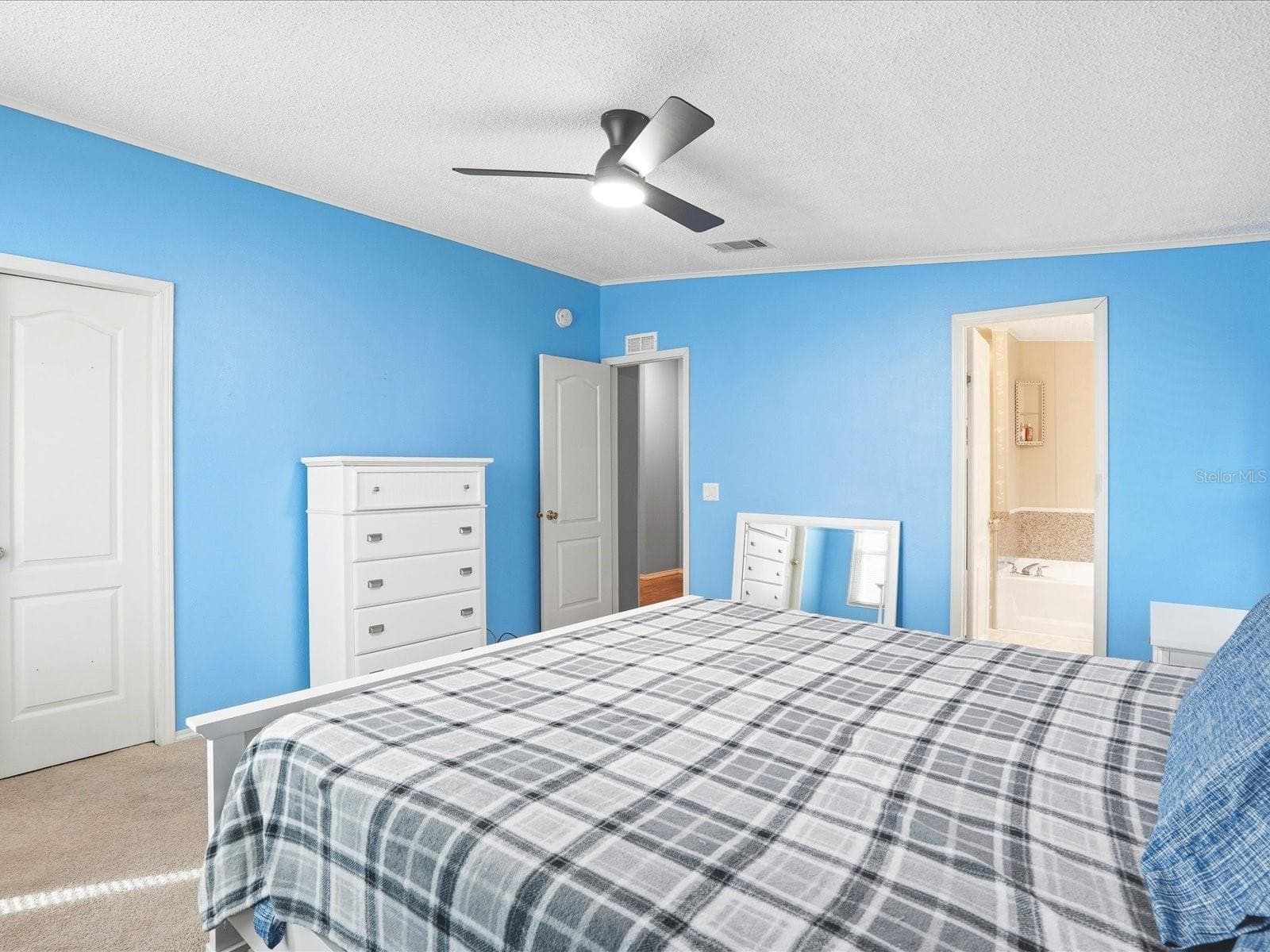 Primary bedroom - 6144 REDWING AVE, ENGLEWOOD