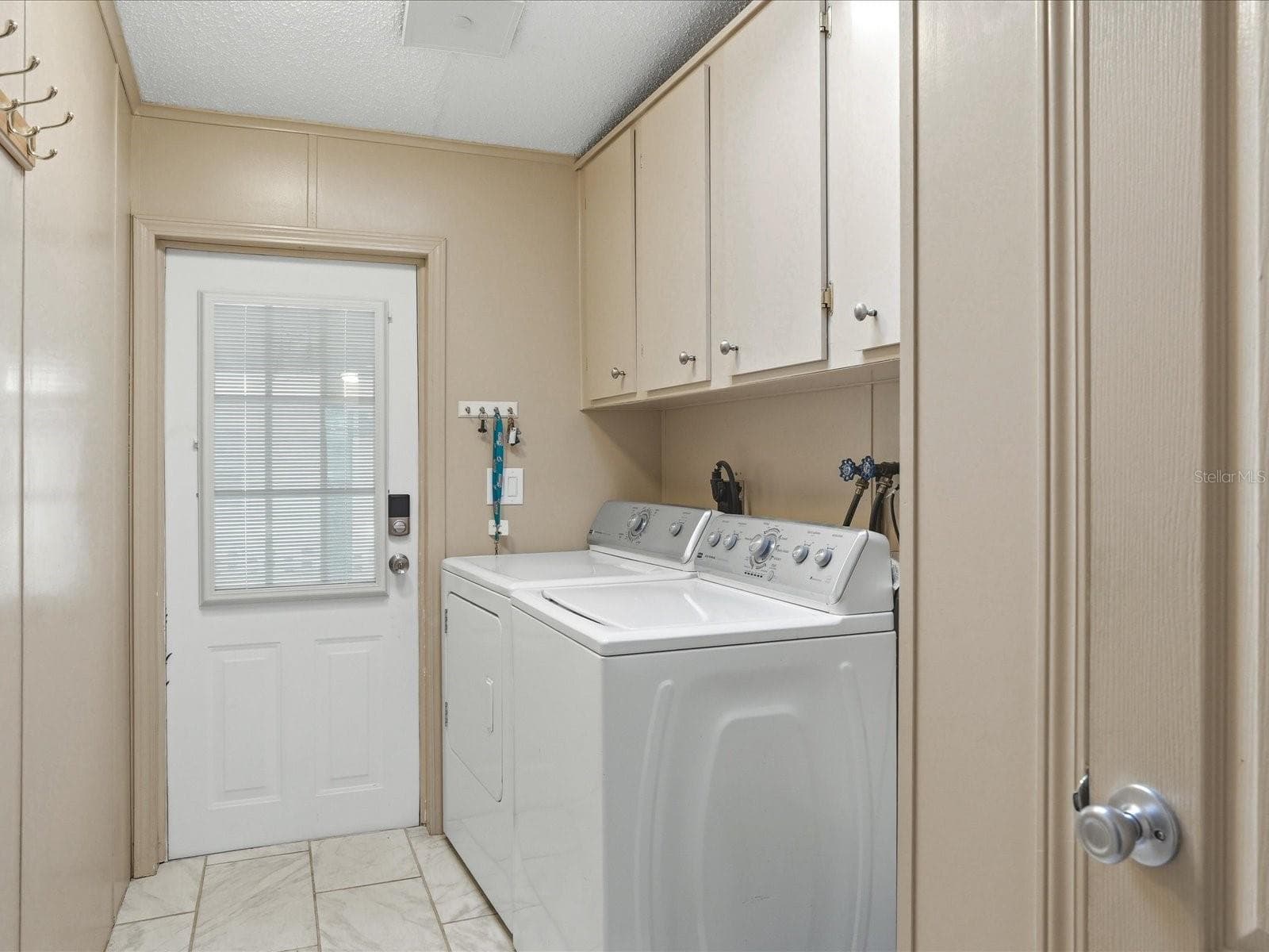 Laundry room - 6144 REDWING AVE, ENGLEWOOD