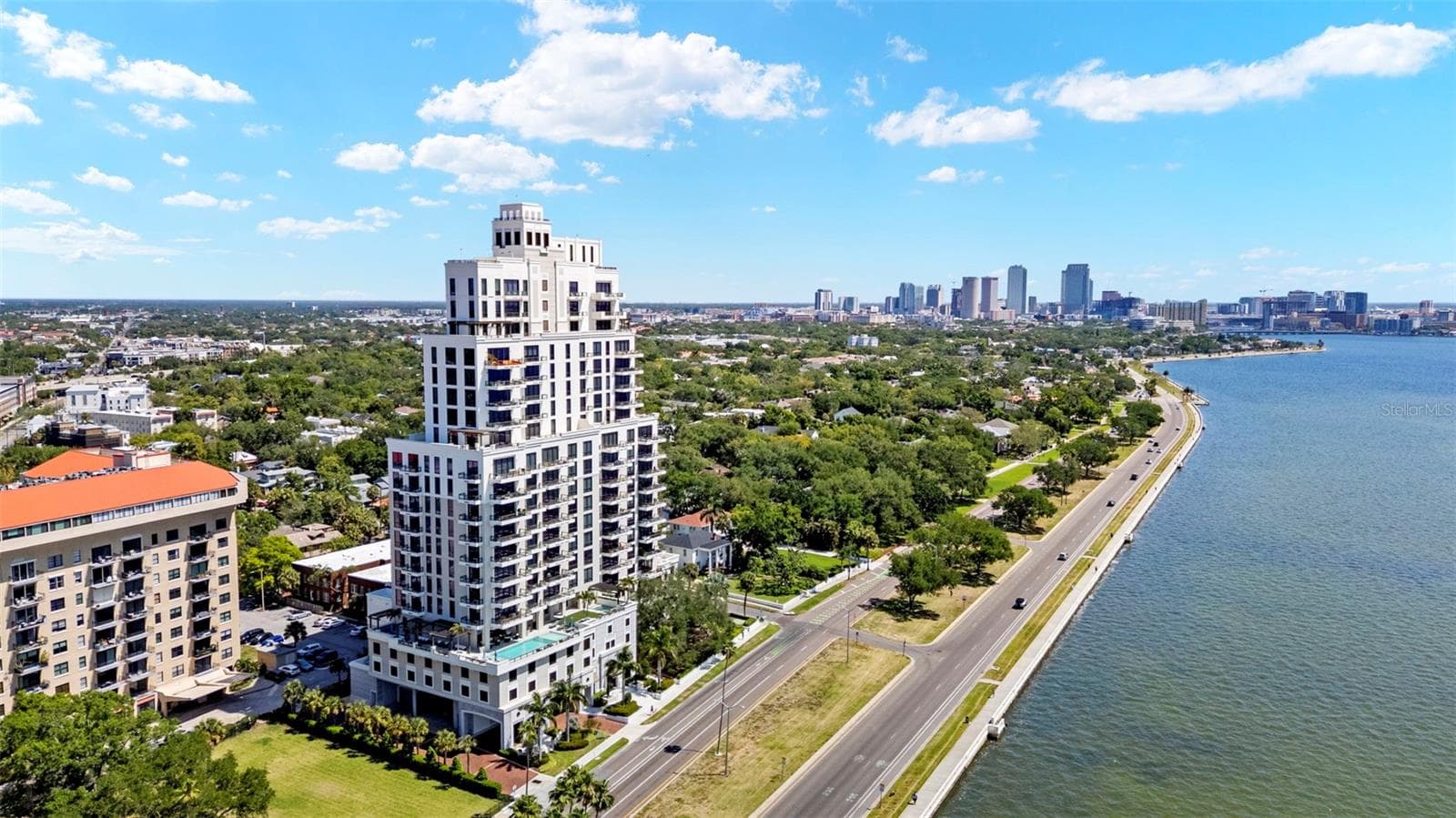 2103 BAYSHORE BLVD #703