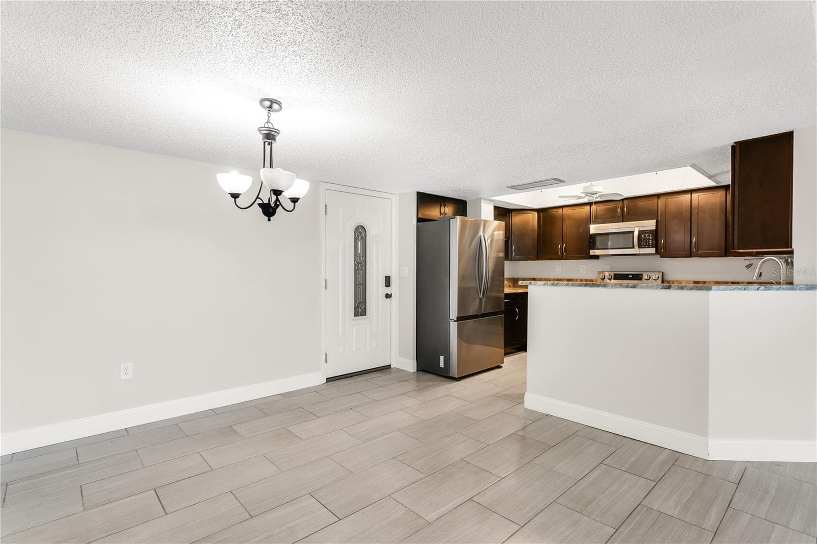 Condominium at 450 TREASURE ISLAND CSWY #104, TREASURE ISLAND, photo 5 of 36