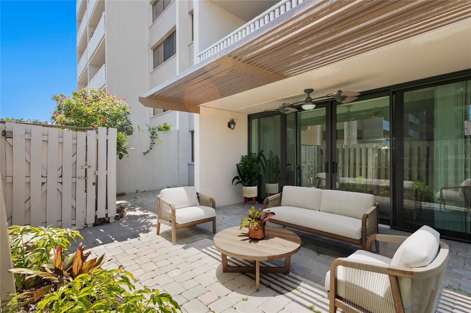 Condominium at 450 TREASURE ISLAND CSWY #104, TREASURE ISLAND, photo 21 of 36