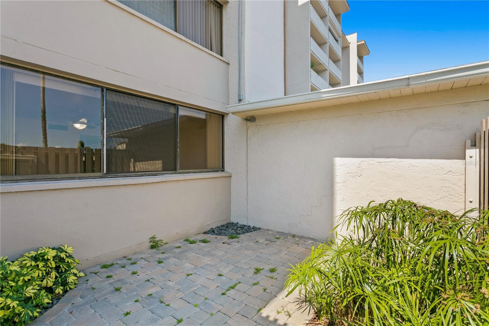 Condominium at 450 TREASURE ISLAND CSWY #104, TREASURE ISLAND, photo 25 of 36