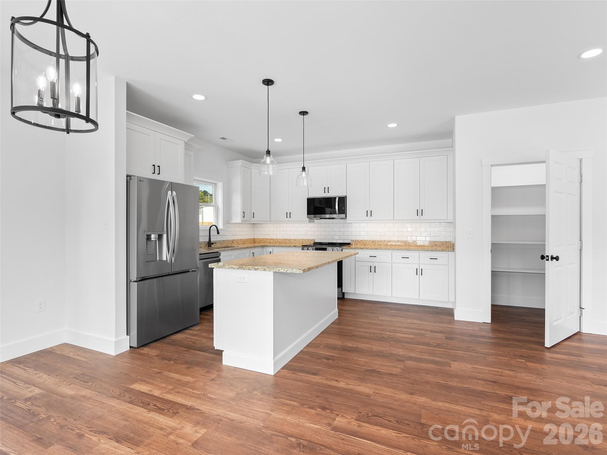 Townhouse at Waynesville, photo 8 of 35