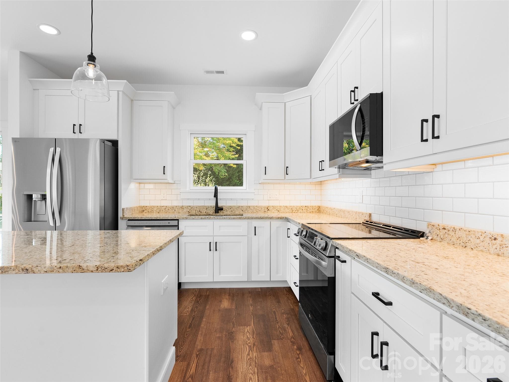 Townhouse at Waynesville, photo 10 of 35