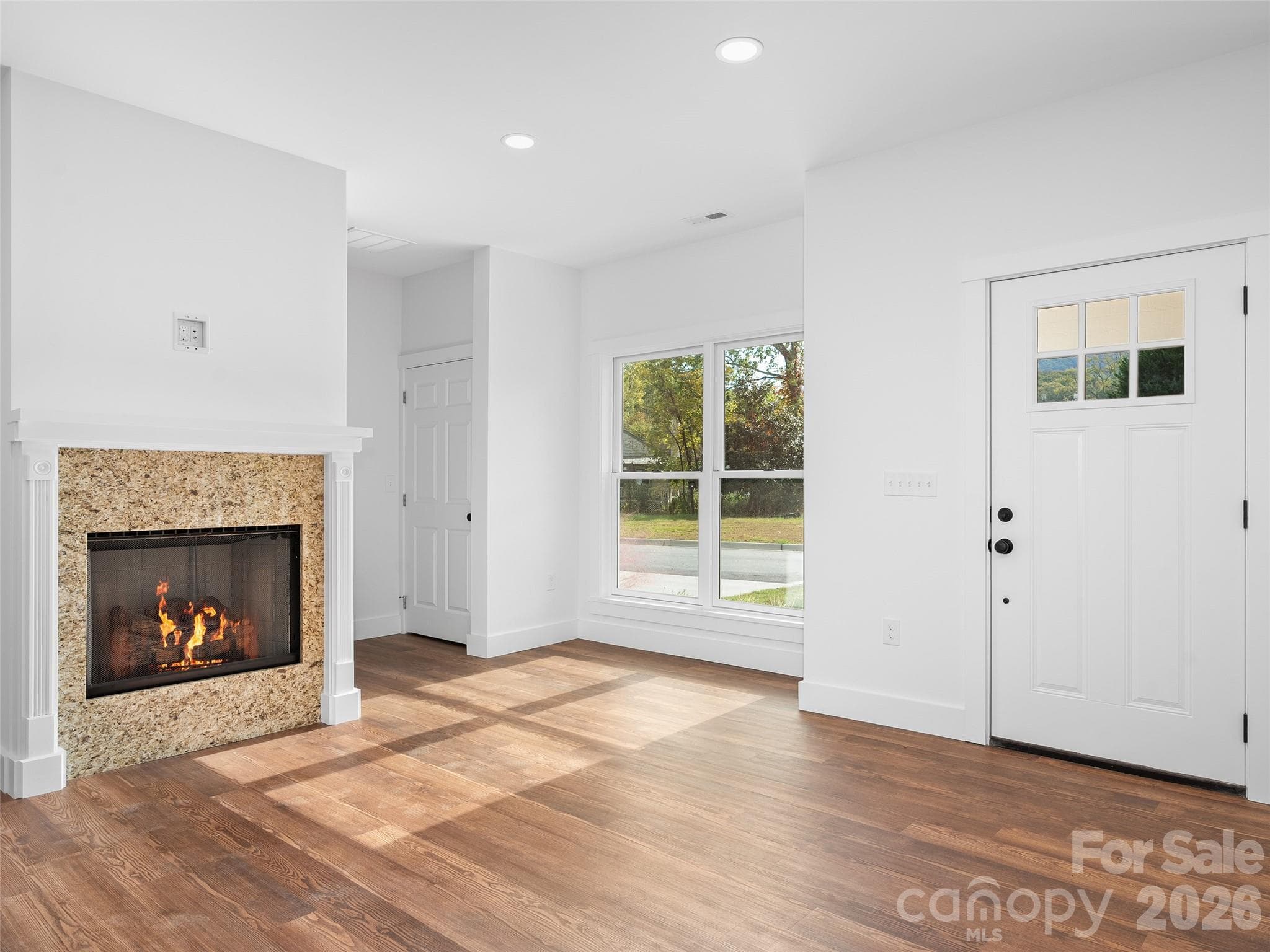 Townhouse at Waynesville, photo 12 of 35