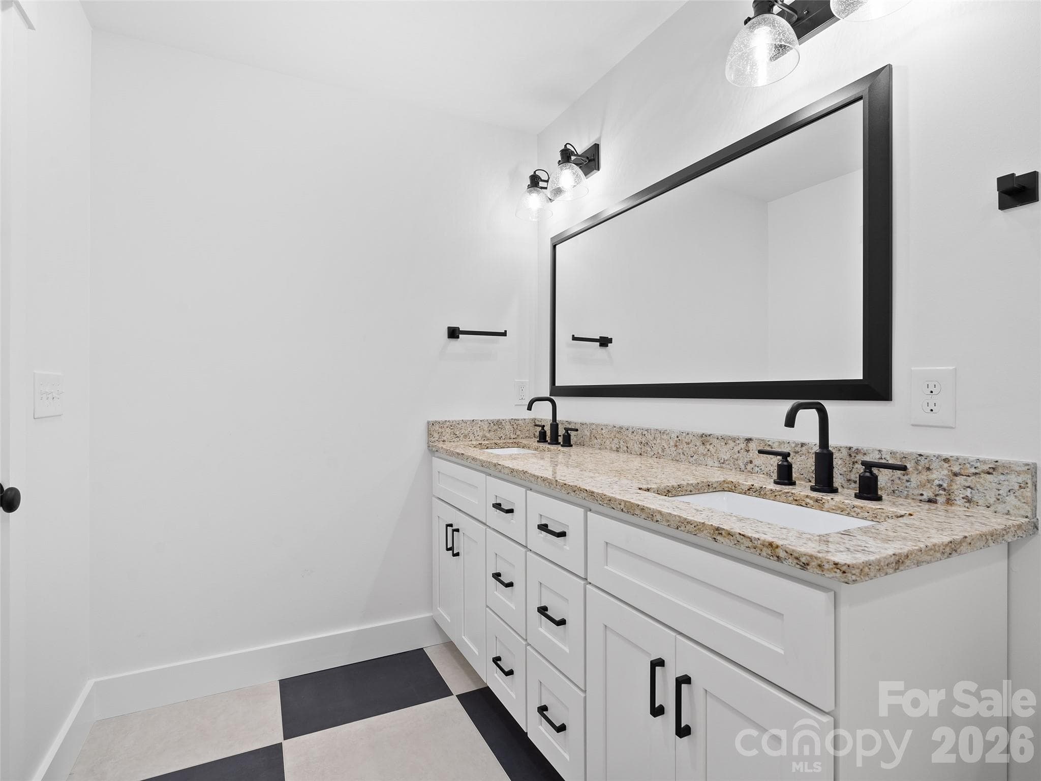 Townhouse at Waynesville, photo 24 of 35