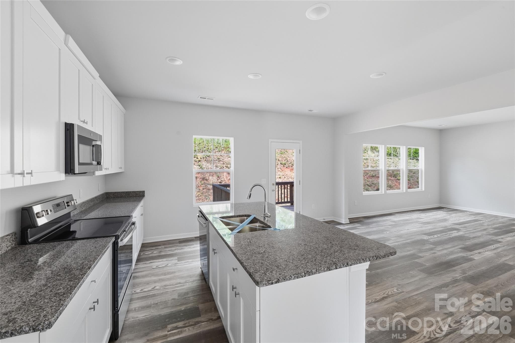 Single Family Residence at Hickory, photo 3 of 42