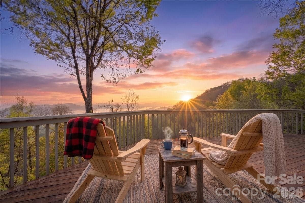 Imagine the possibilities! - 49 Slickrock Ridge Way S, Burnsville