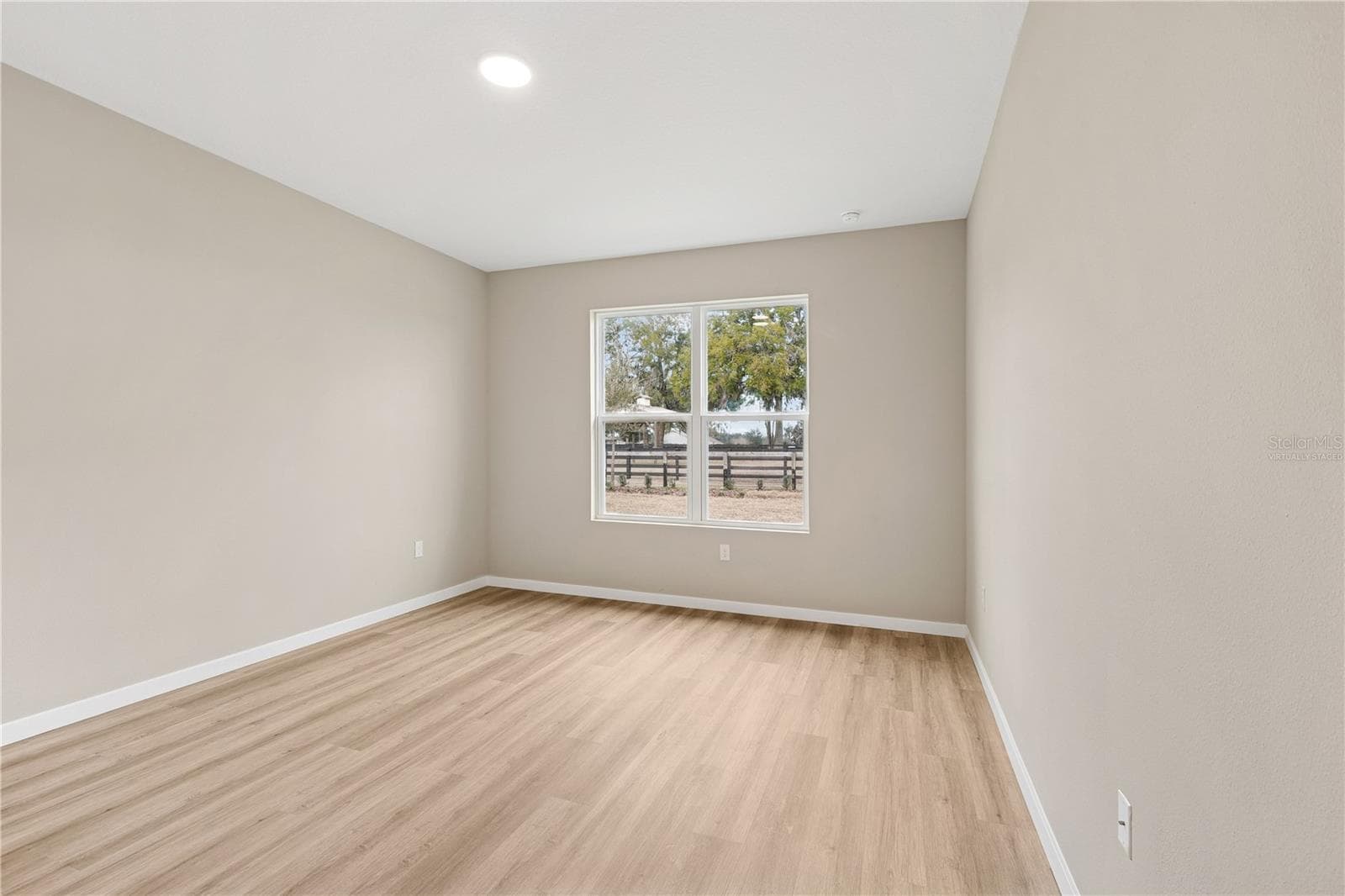 Images are of a similar model; actual home may vary - 90 SPRINGWOOD DR, PALM COAST