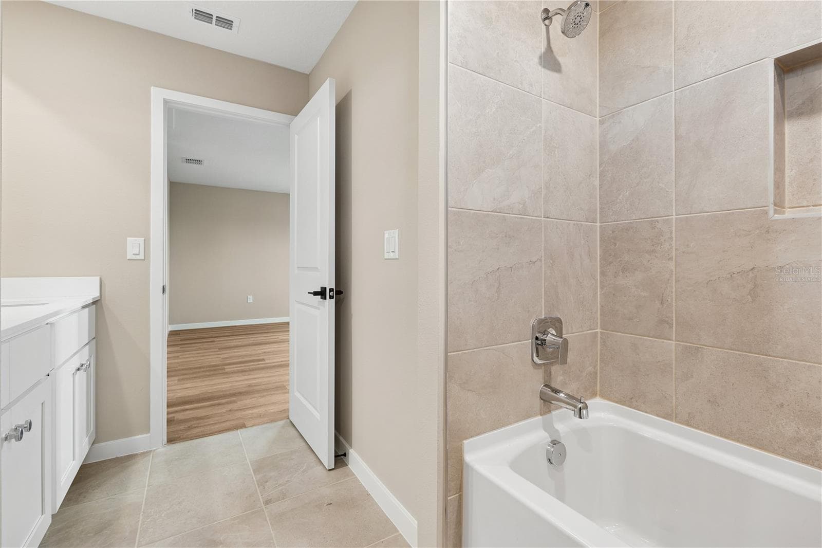 Images are of a similar model; actual home may vary - 90 SPRINGWOOD DR, PALM COAST
