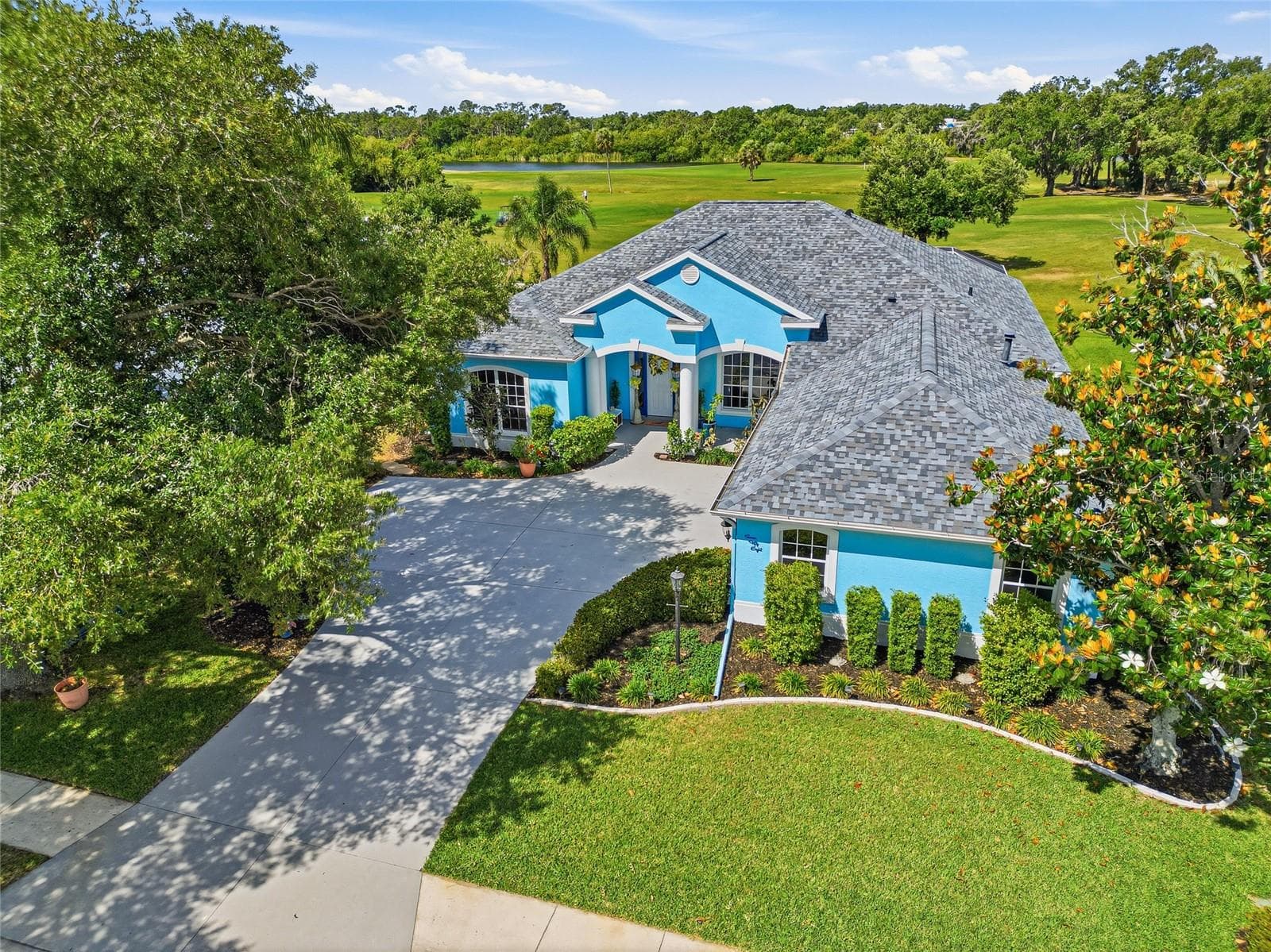 Single Family Residence at 758 PLANTERS MANOR WAY, BRADENTON, photo 2 of 33