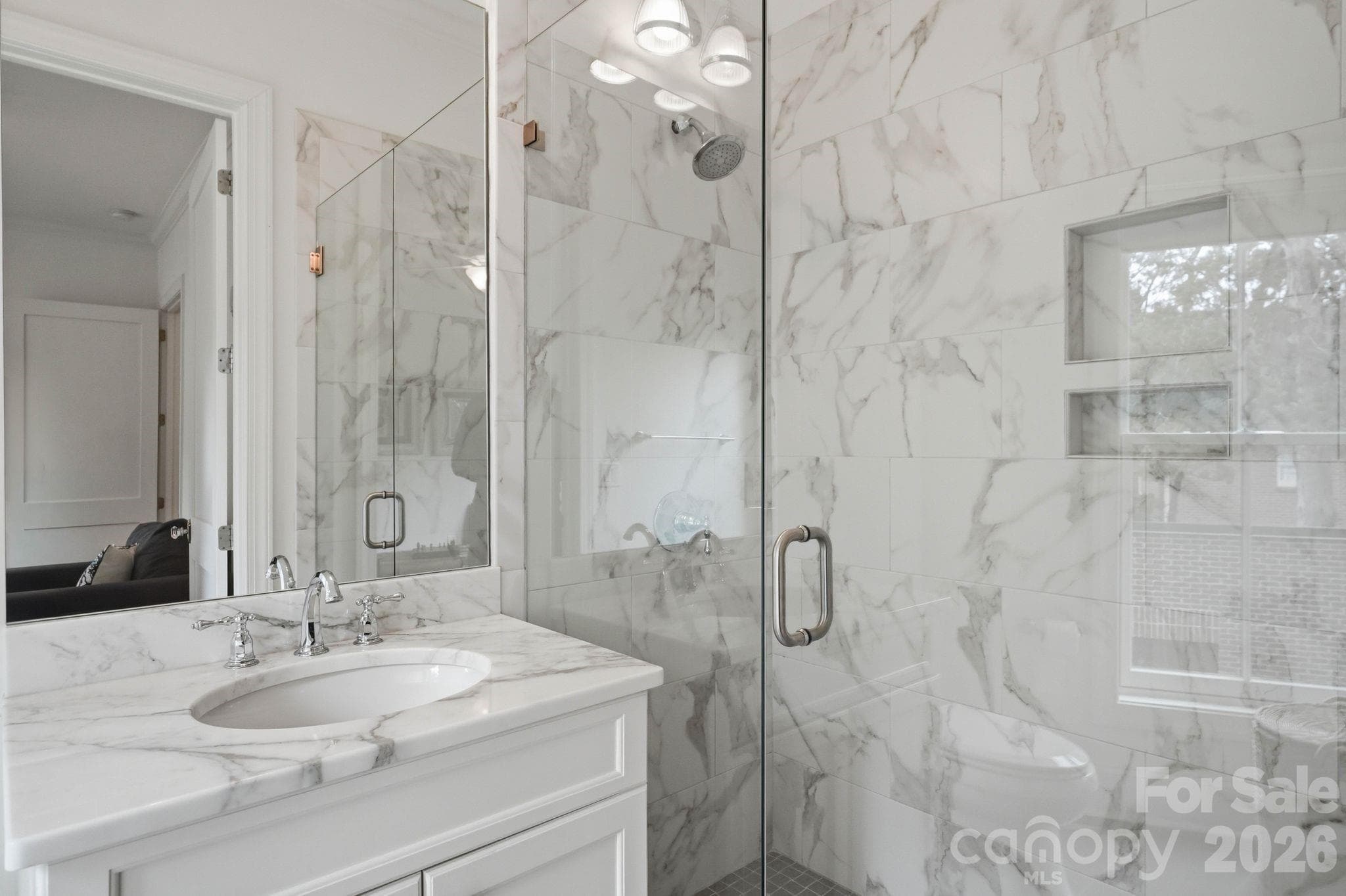 Full Bath 2 - 2312 Selwyn Avenue, Charlotte