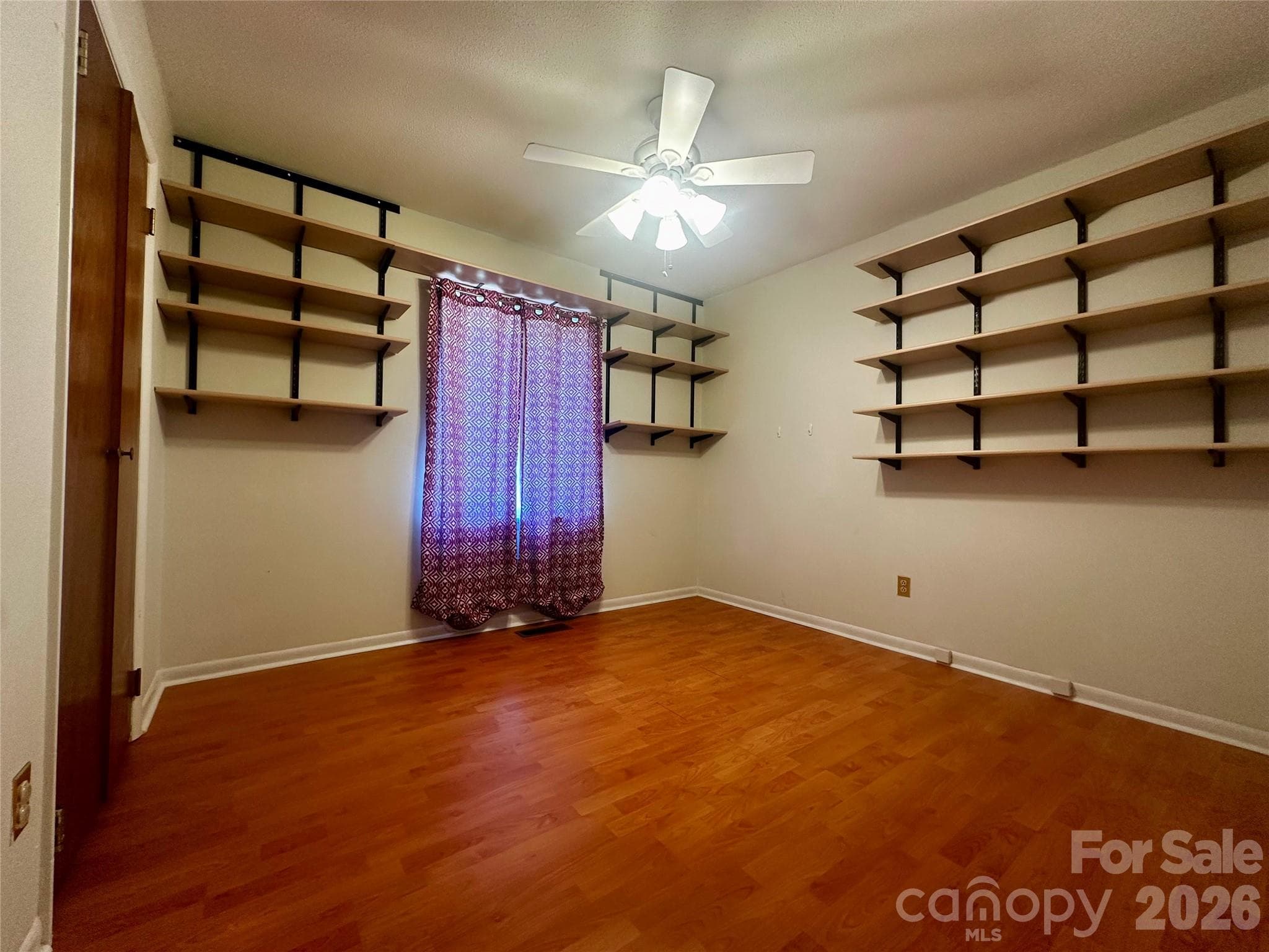 Single Family Residence at 263 Spring Shore Road, Statesville, photo 16 of 40