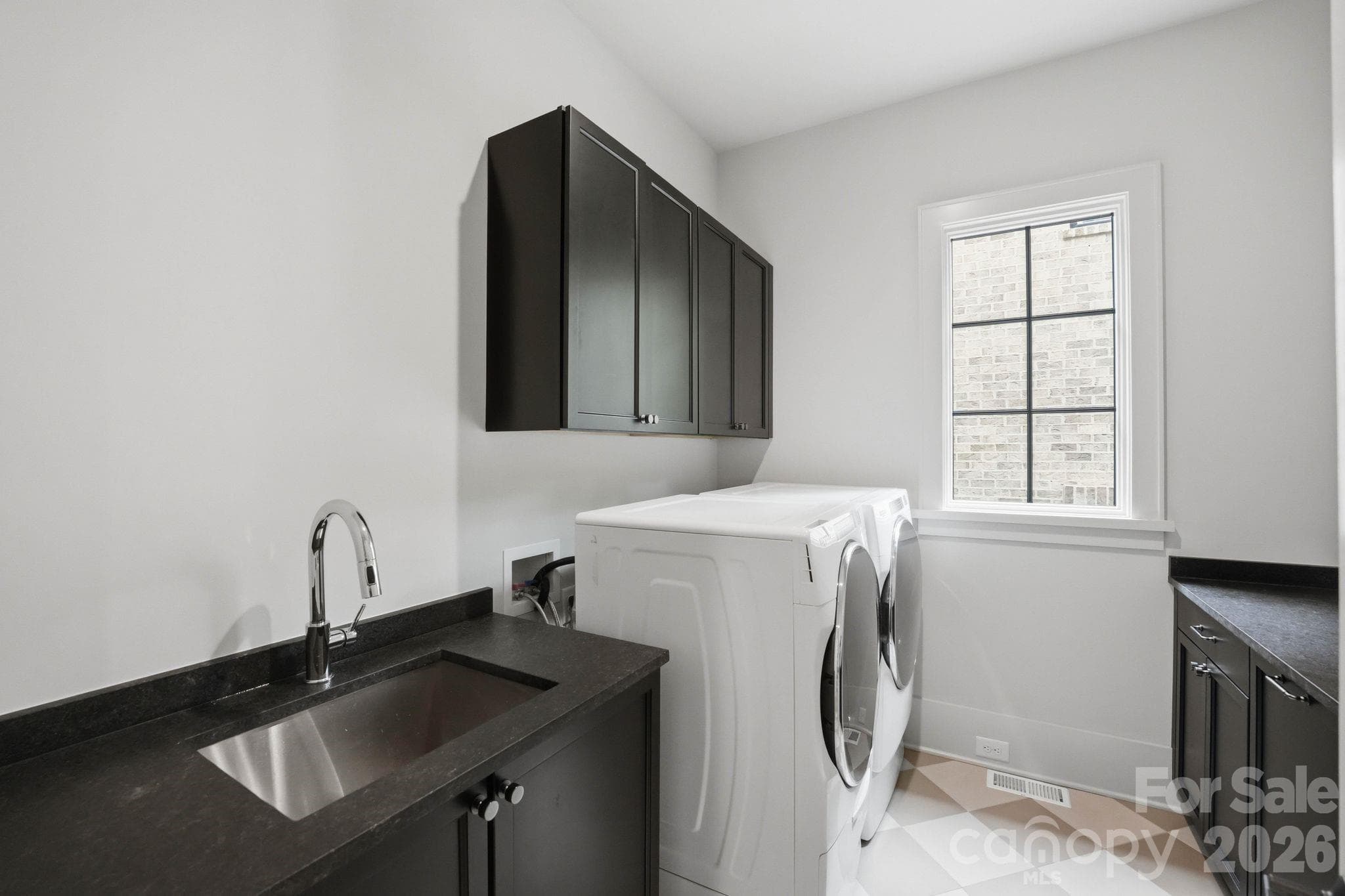 1st Floor Laundry - Charlotte