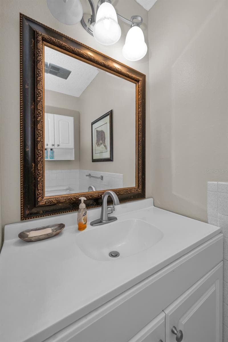Condominium at 2700 BAYSHORE BLVD #6107, DUNEDIN, photo 21 of 48