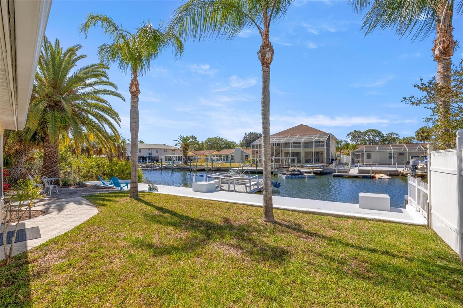 Single Family Residence at 7418 ISLANDER LN, HUDSON
