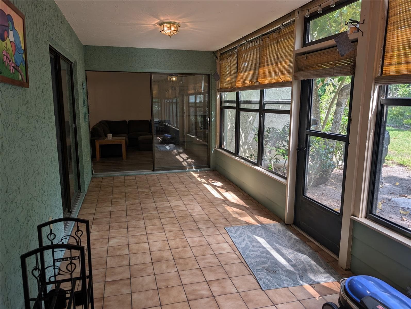 Huge Lanai overlooking private backyard - 135 WILD PALM DR, BRADENTON