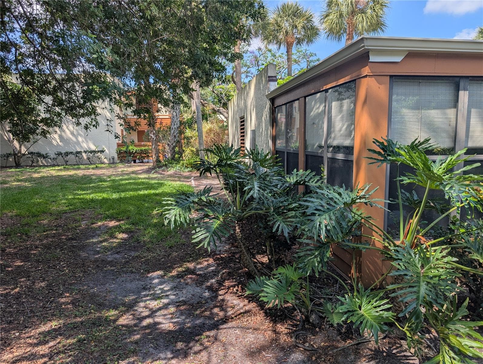 Villa at 135 WILD PALM DR, BRADENTON, photo 17 of 37