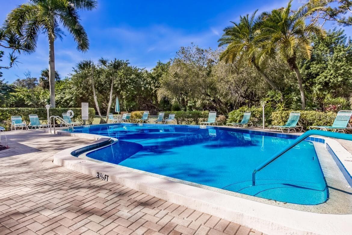 Villa at 135 WILD PALM DR, BRADENTON, photo 31 of 37