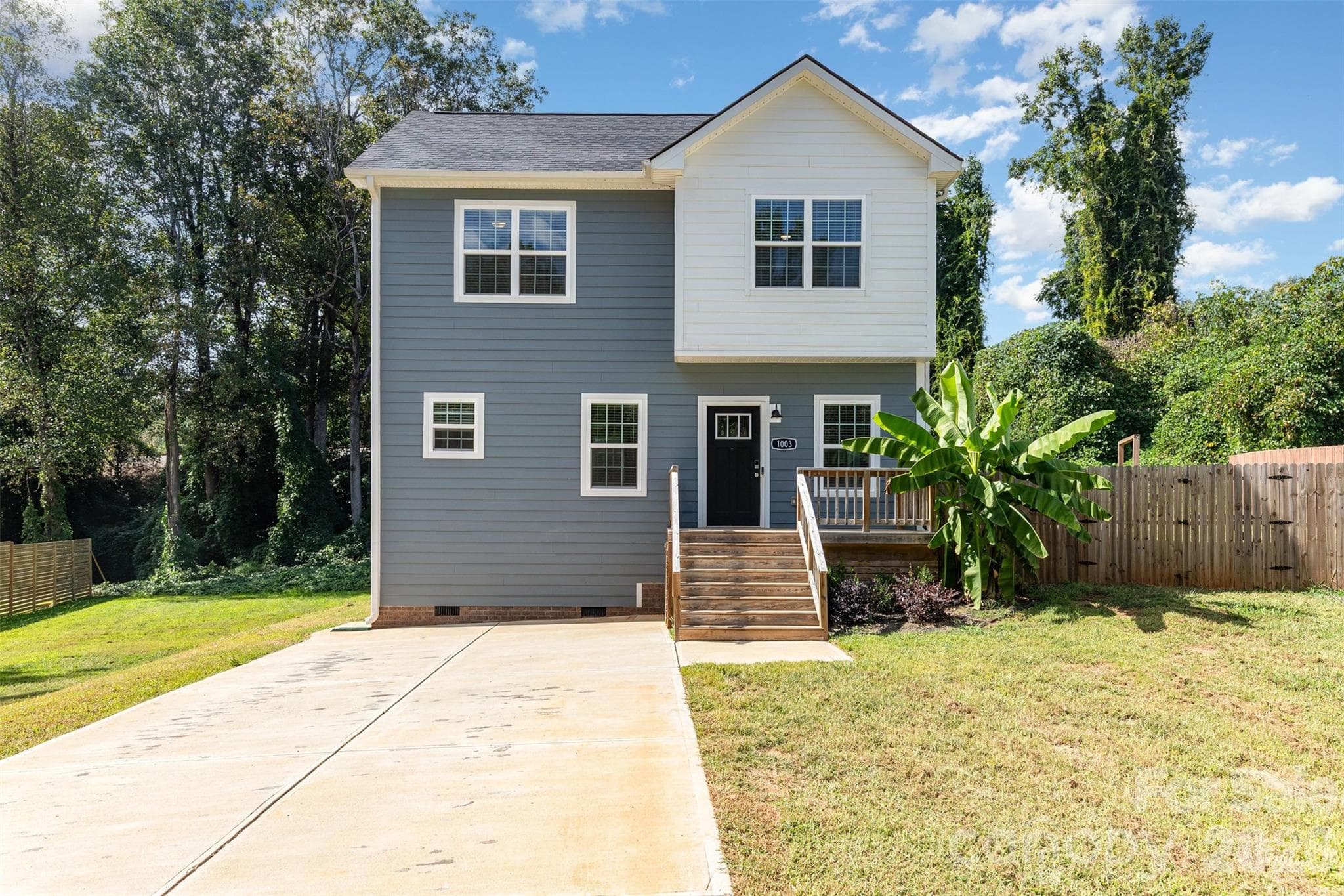 Single Family Residence at 1003 Hunter Valley Road, Shelby, photo 2 of 22