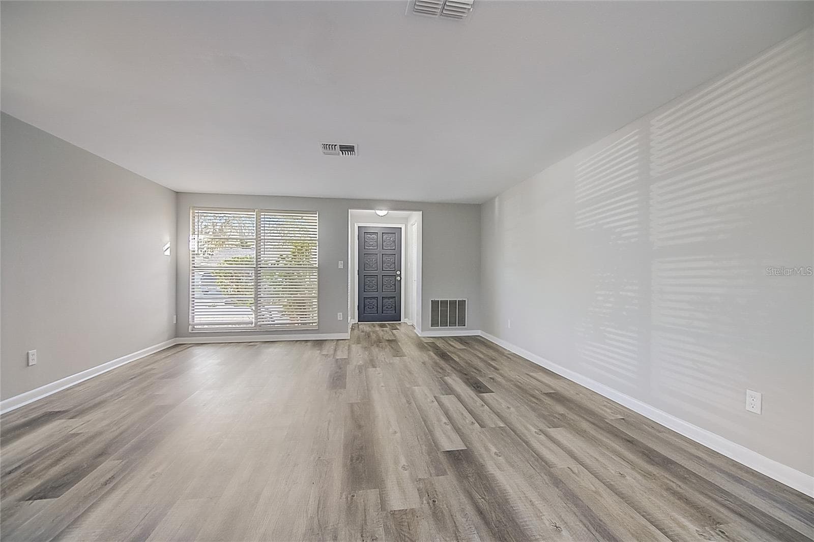 Single Family Residence at 8923 CANDLEWICK LN, PORT RICHEY, photo 4 of 22