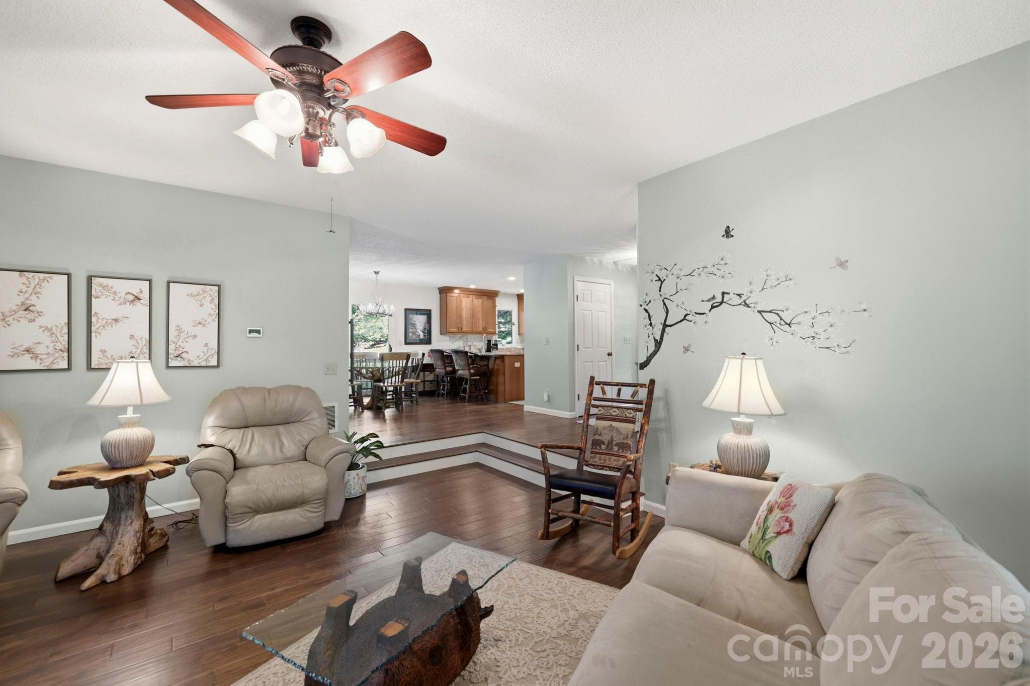 Condominium at Hendersonville, photo 2 of 38