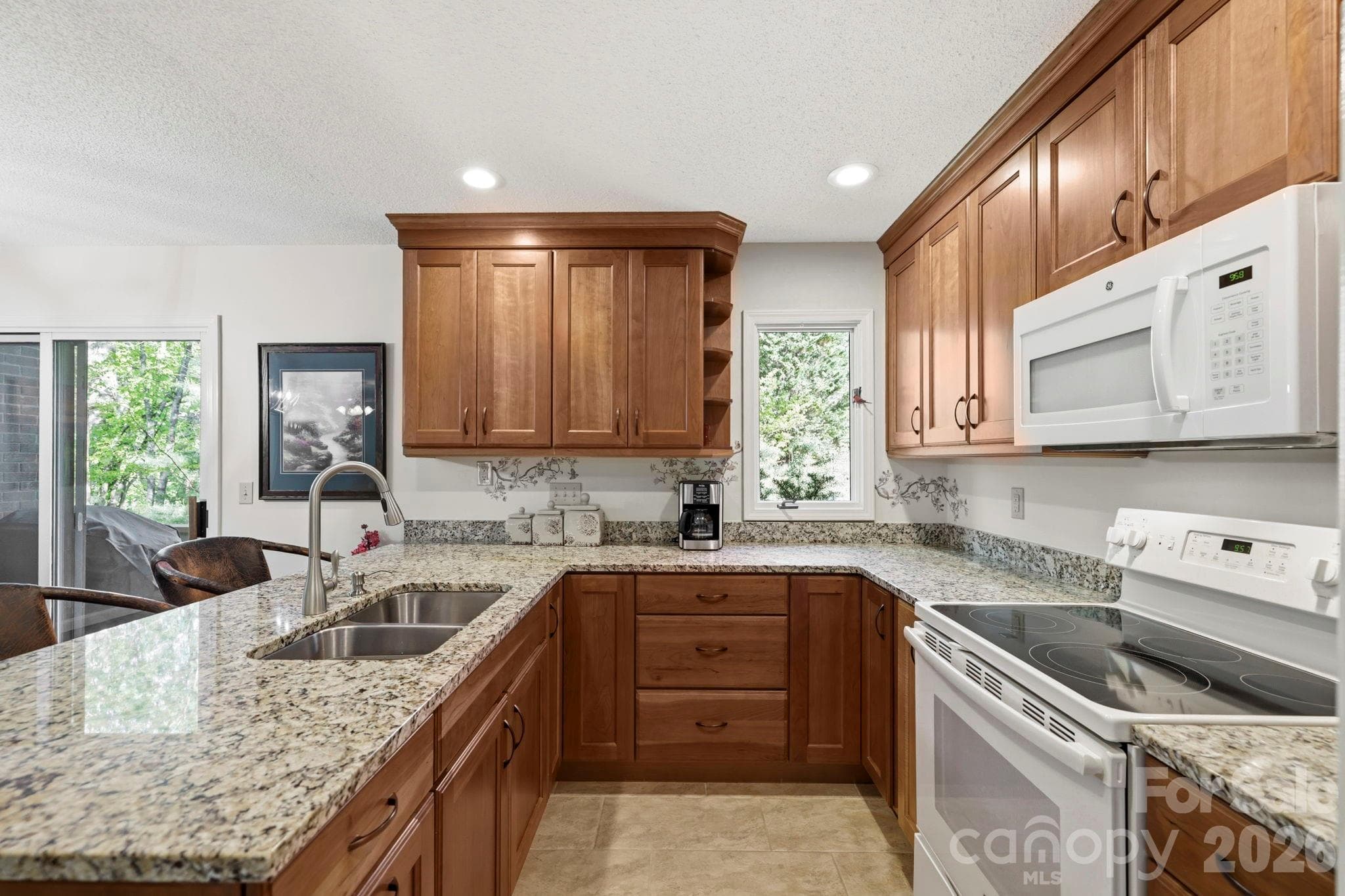 Condominium at Hendersonville, photo 4 of 38