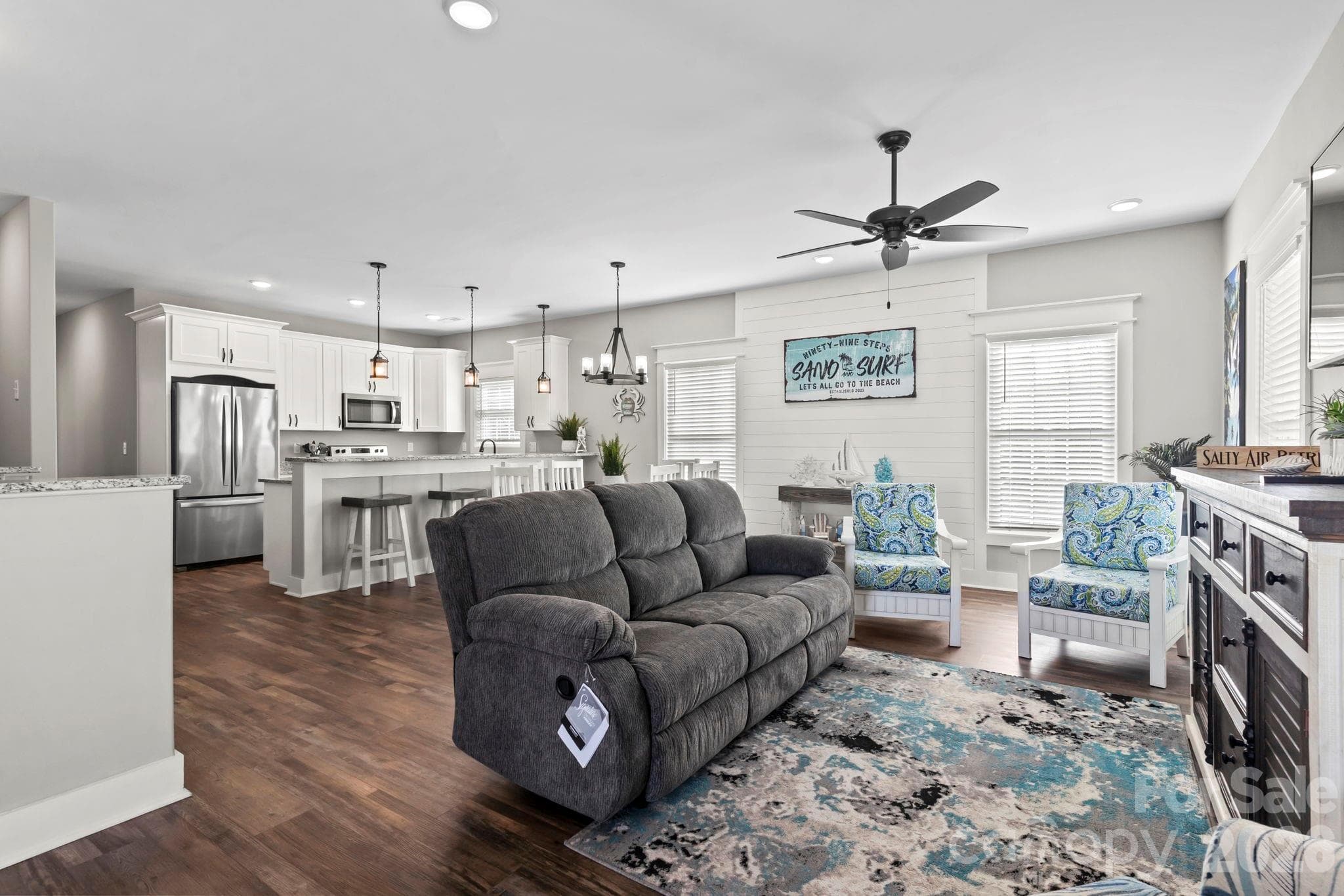 Single Family Residence at 119 Sunset Drive, Garden City, photo 14 of 44