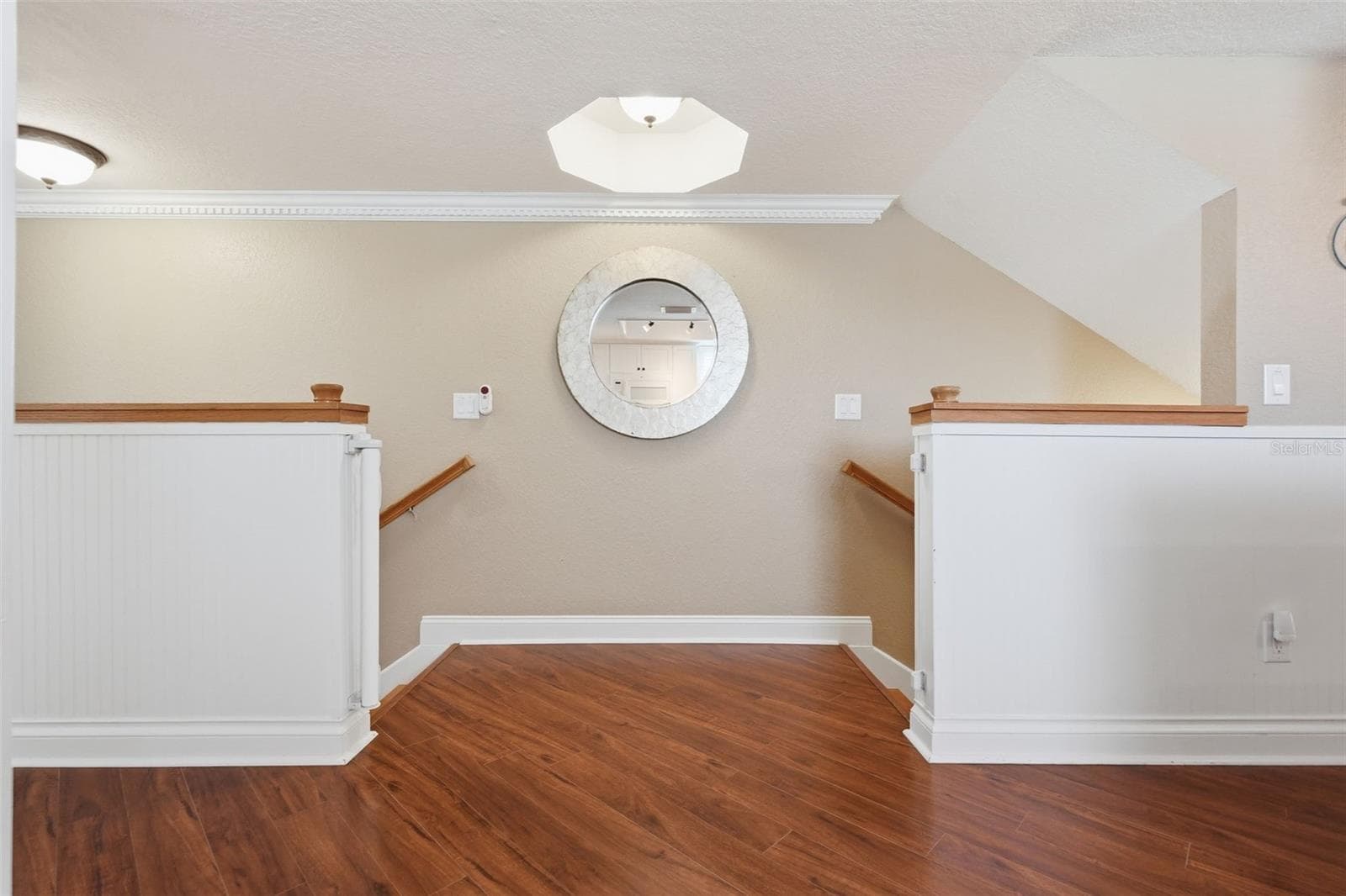 1st Floor Landing. Left to front door - Right to downstairs bonus room behind garage - 14837 SEMINOLE TRL, SEMINOLE