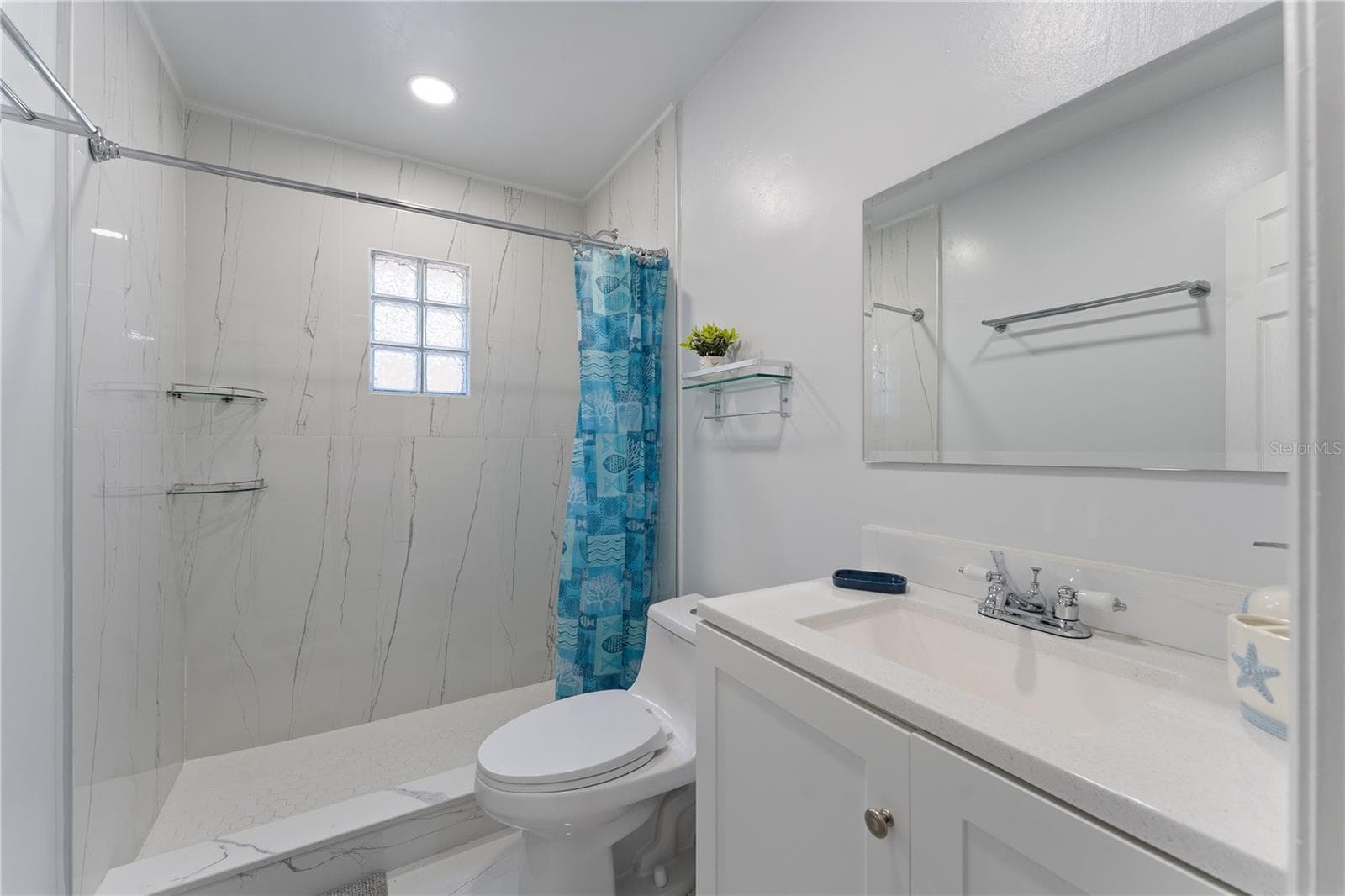 Guest Bathroom - 138 PEARL AVE, SARASOTA