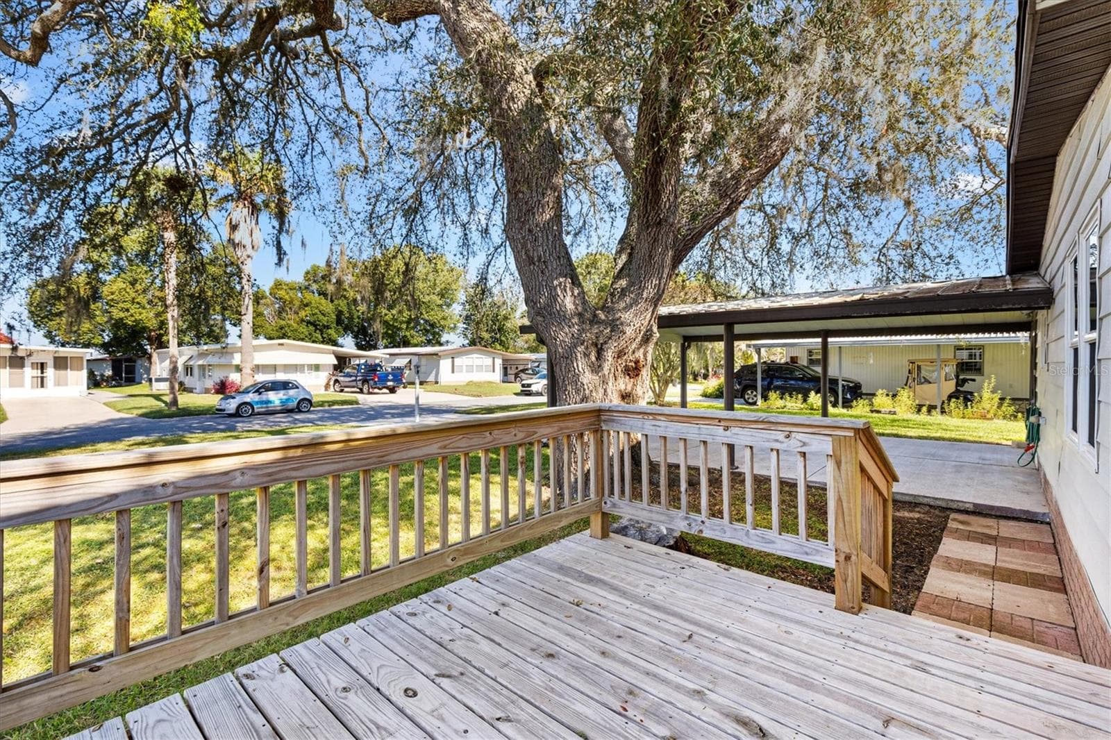 Manufactured Home at 732 ROYAL PALM AVE, THE VILLAGES, photo 25 of 30