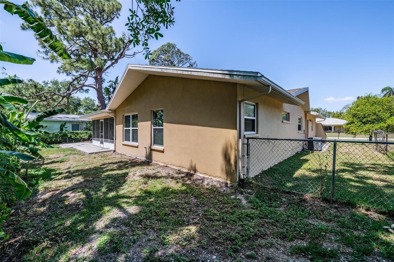 Single Family Residence at 1124 DANNY DR, SARASOTA, photo 37 of 45