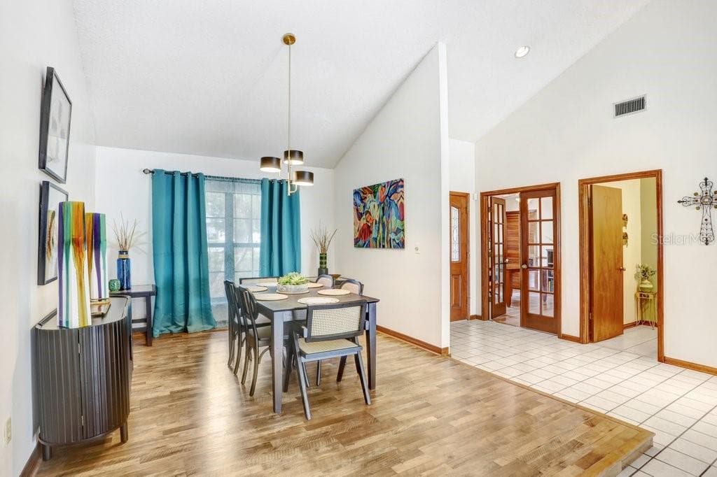 Tons of Natural Light - 507 SPORTSMAN PARK DR, SEFFNER