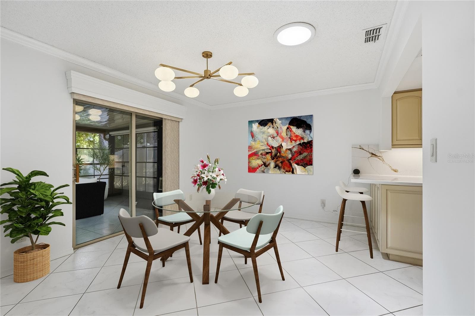 Virtually Staged Dinette - 3071 BOLT DR, PALM HARBOR