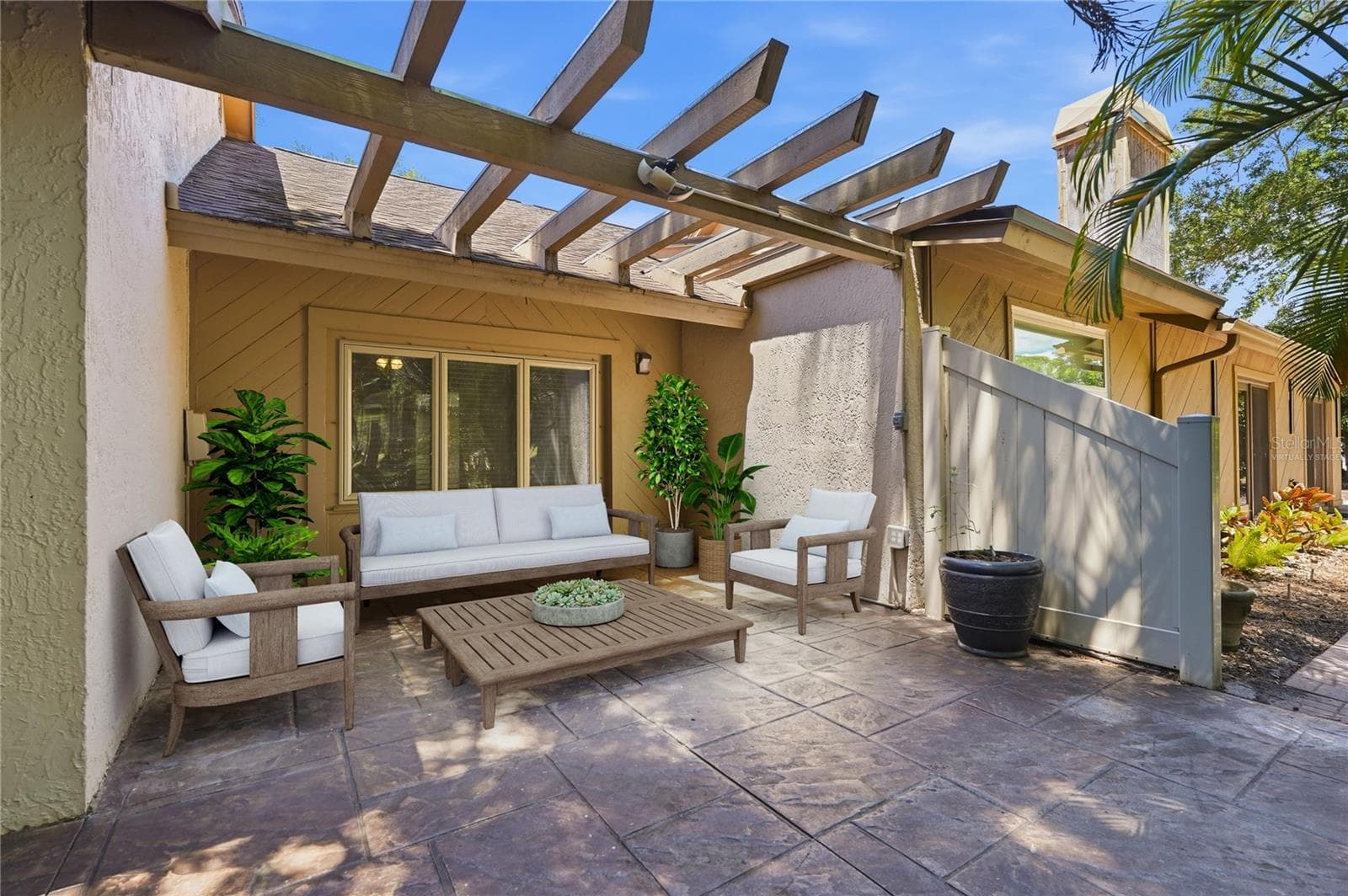 Virtually Staged Patio - 3071 BOLT DR, PALM HARBOR