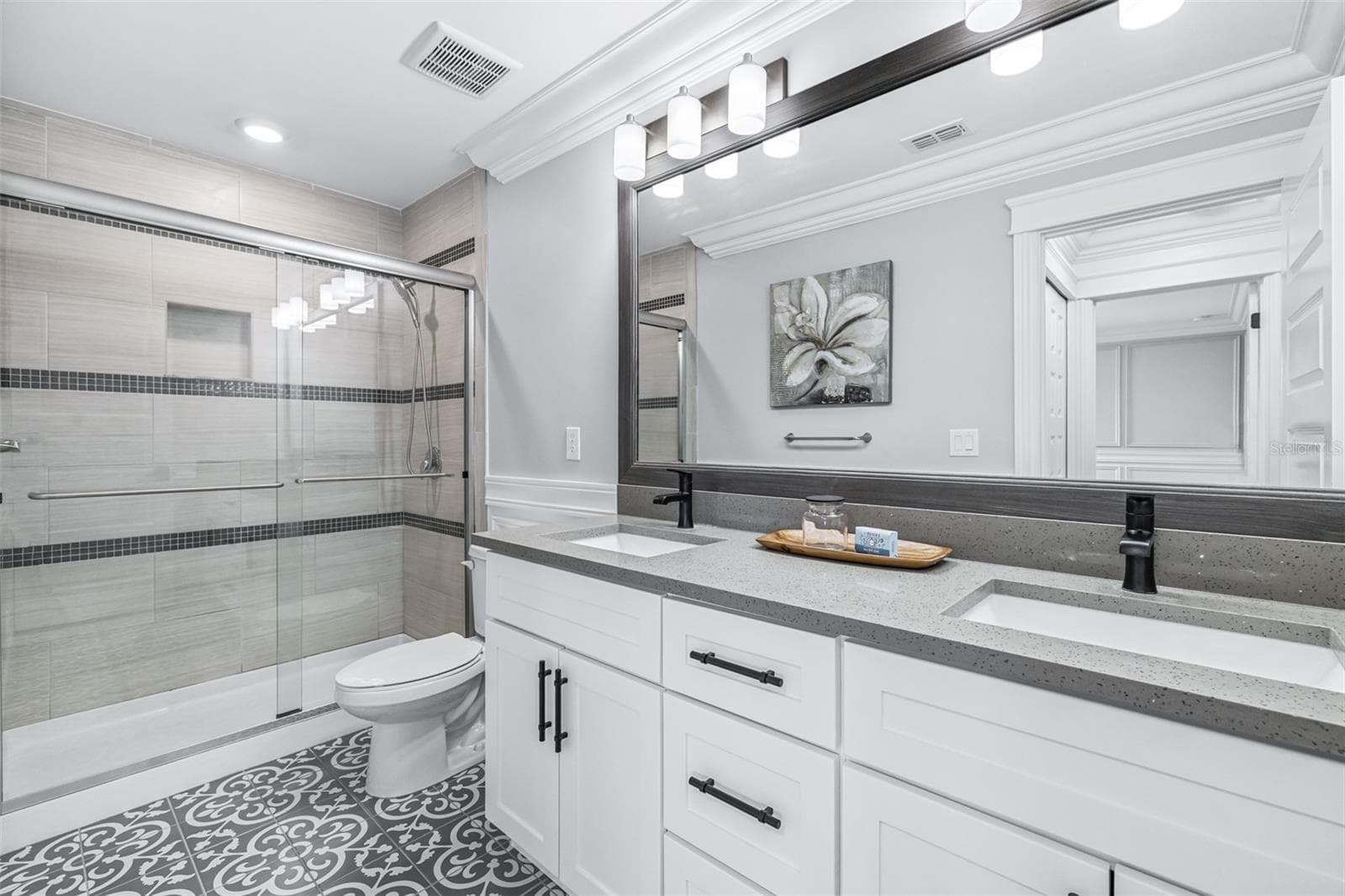 Upstairs Bathroom - 7190 GRAYBROOK DR, WESLEY CHAPEL