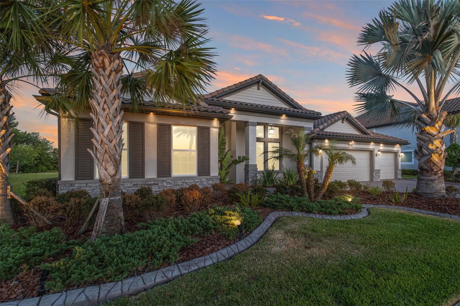 Single Family Residence at 7190 GRAYBROOK DR, WESLEY CHAPEL, photo 2 of 96